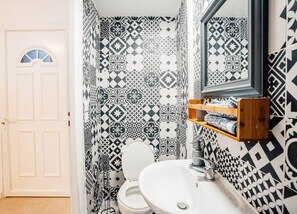 Hårtørrer, håndklæder, Toiletpapir