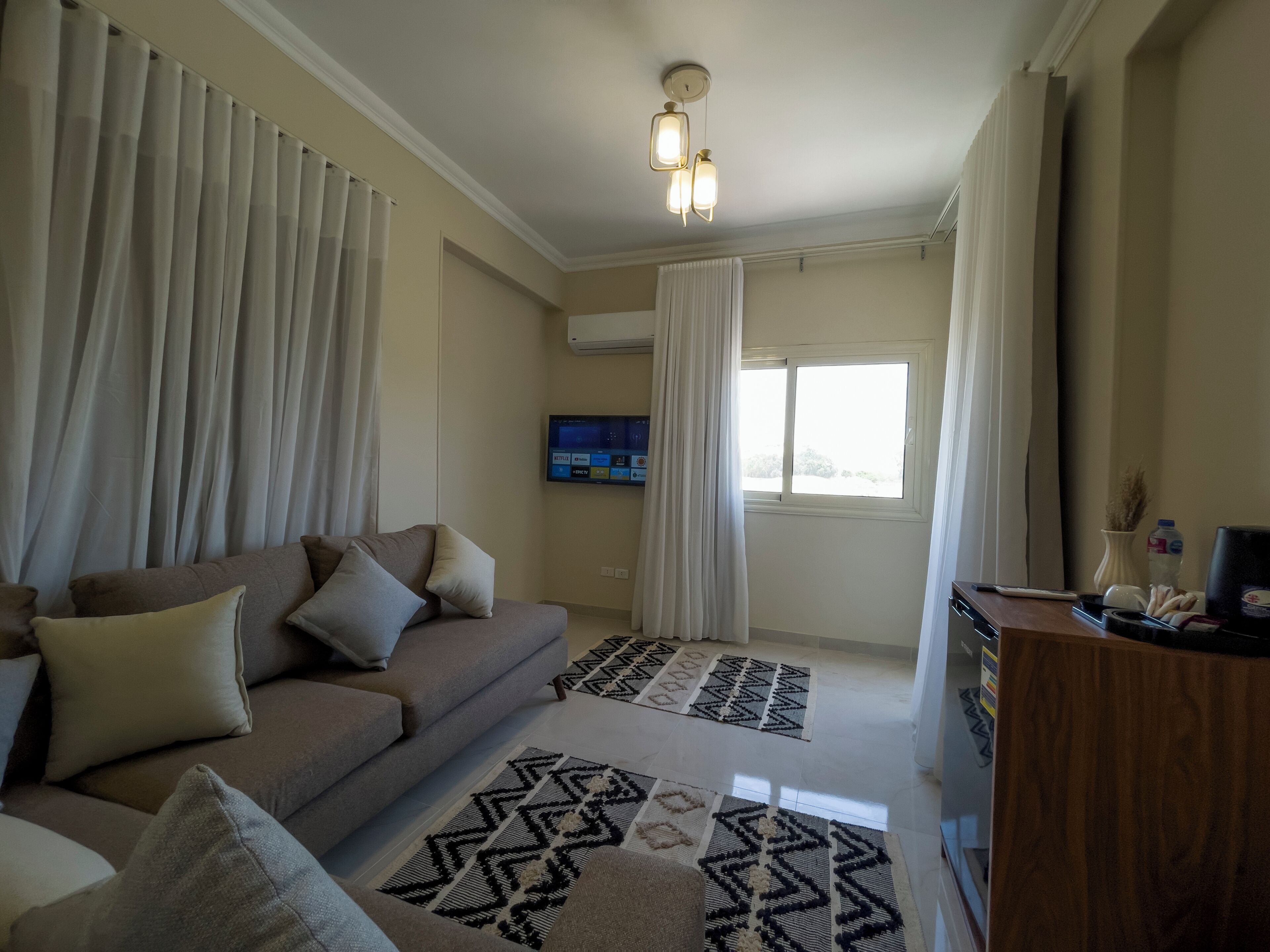 Foto - AKHNATON Pyramids View Hotel With Rooftop Access & free airport pickup