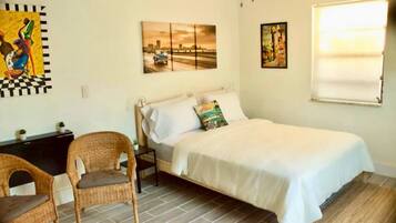 1 habitación, tabla de planchar con plancha, wifi y ropa de cama