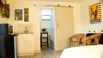 1 chambre, fer et planche Ă  repasser, Wi-Fi, draps fournis