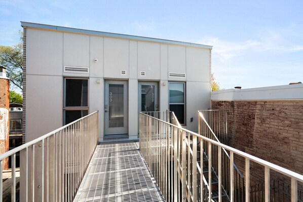 Enceinte de lâhĂ©bergement