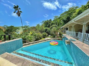 Alberca al aire libre 