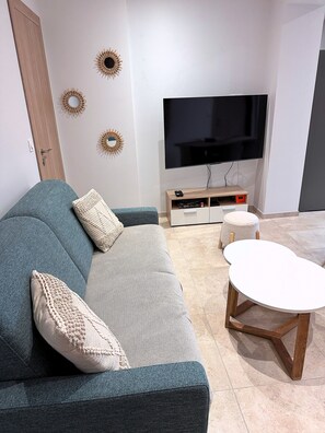 Smart TV, books - Luxury apartment near the sea with private outdoor space (Banyuls-sur-Mer)