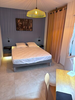 2 bedrooms, iron/ironing board, free WiFi, bed sheets