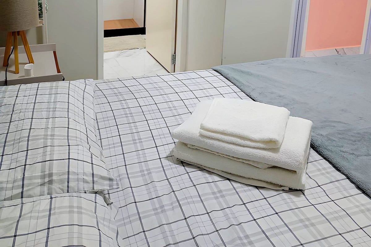 Laptop workspace, blackout curtains, iron/ironing board, free WiFi