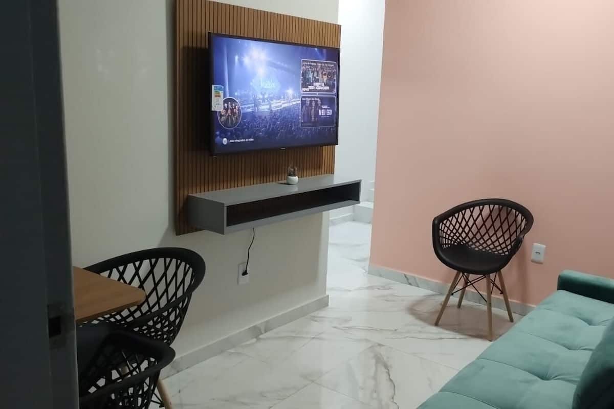 Basic Studio | Living area