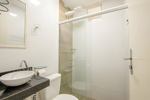 Family Studio | Bathroom - Praia Studios (Vila Velha)