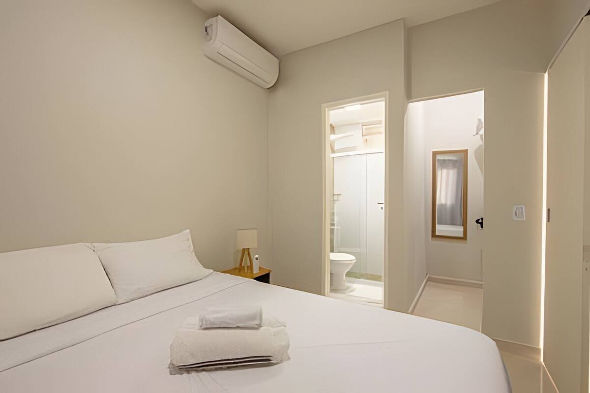 Basic Studio | Laptop workspace, blackout drapes, iron/ironing board, free WiFi