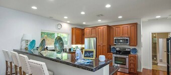 1-Bedroom Cozy Remodeled Villa | Close To Shops