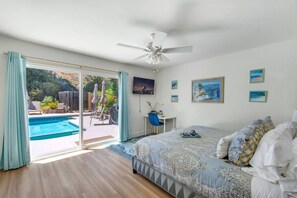 4 bedrooms, desk, iron/ironing board, travel crib