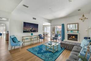 Televisor intel·ligent i llar de foc 