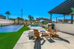 Terrace/patio - Luxury Tropical Playhouse 2.0 | Golf | Pickleball (Lake Havasu City)