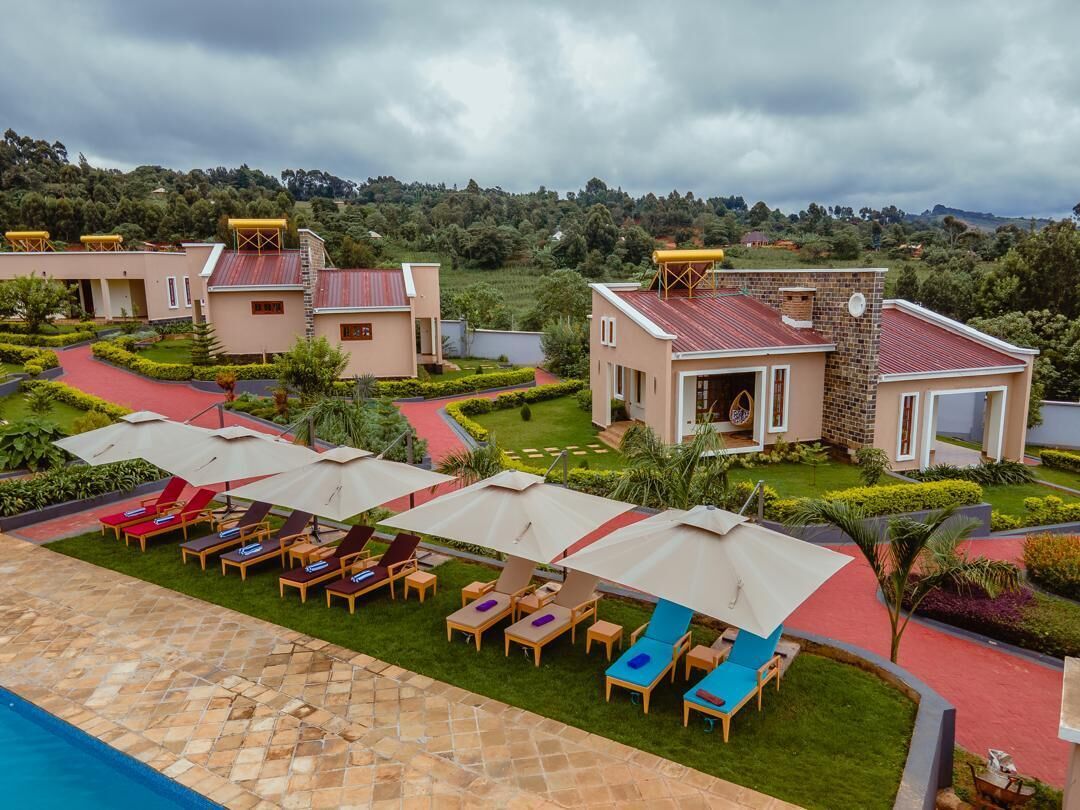 Vista frontal de la propiedad