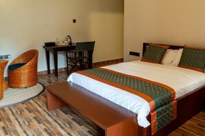 Double Room, Garden View | Desk, laptop workspace, free WiFi