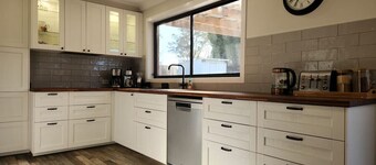 Fettlers Lodge - zigzag railway, peaceful, acreage, pet friendly