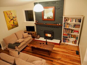 Télévision, cheminée