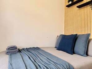 1 bedroom, WiFi, bed sheets