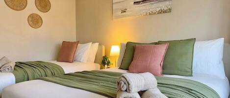 1 bedroom, iron/ironing board, Internet, bed sheets