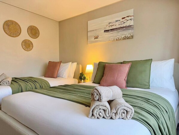 1 bedroom, iron/ironing board, internet, bed sheets