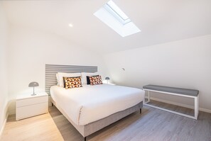 2 bedrooms, iron/ironing board, free WiFi, bed sheets - Old Town Charm Apartment (Albufeira)