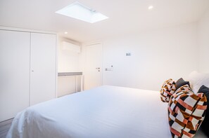 2 chambres, fer et planche à repasser, Wi-Fi gratuit, draps fournis
