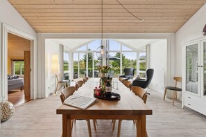 Dining - Sunny fjord cottage by Ringkøbing Fjord (Skjern)