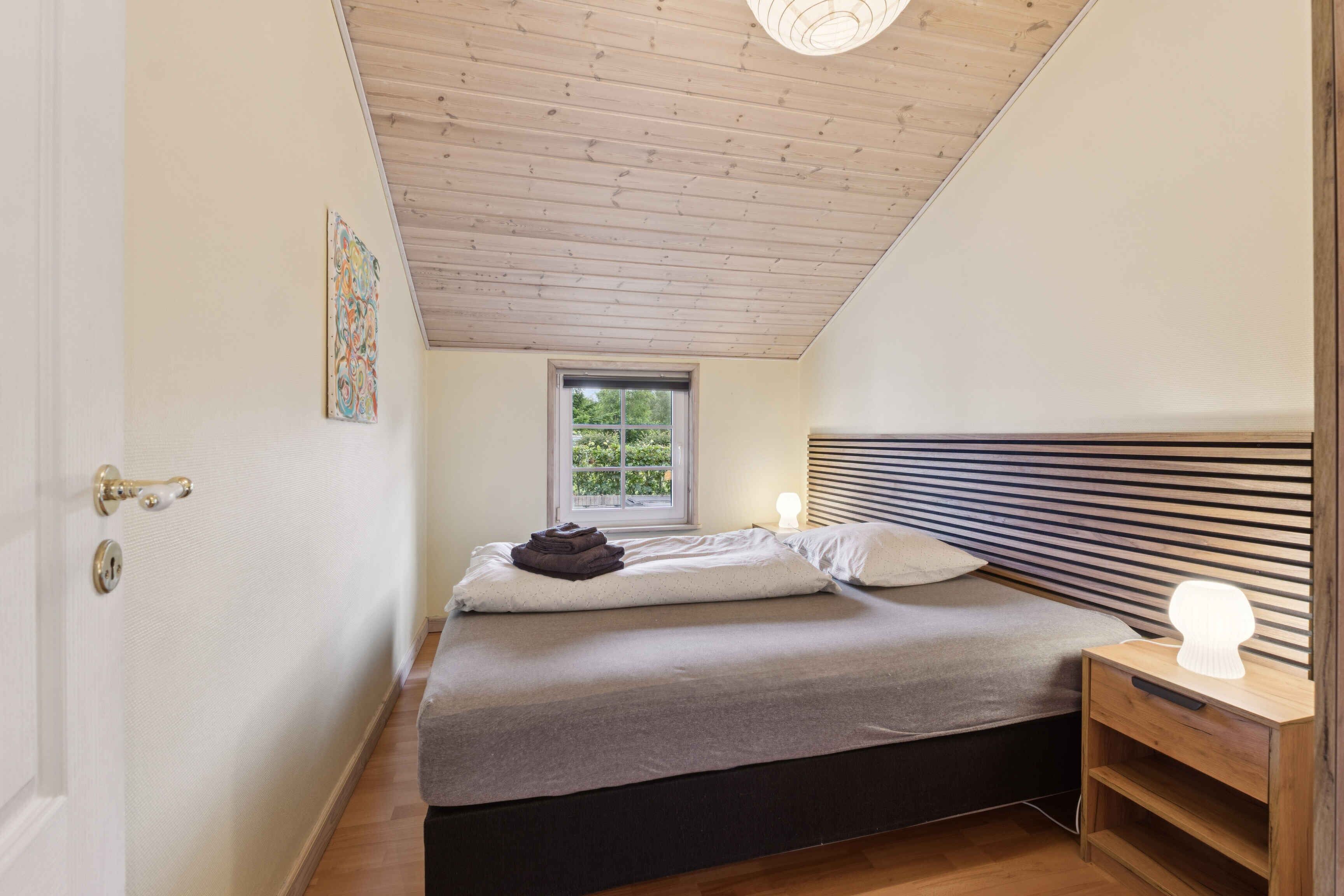 3 bedrooms, iron/ironing board, free WiFi, wheelchair access