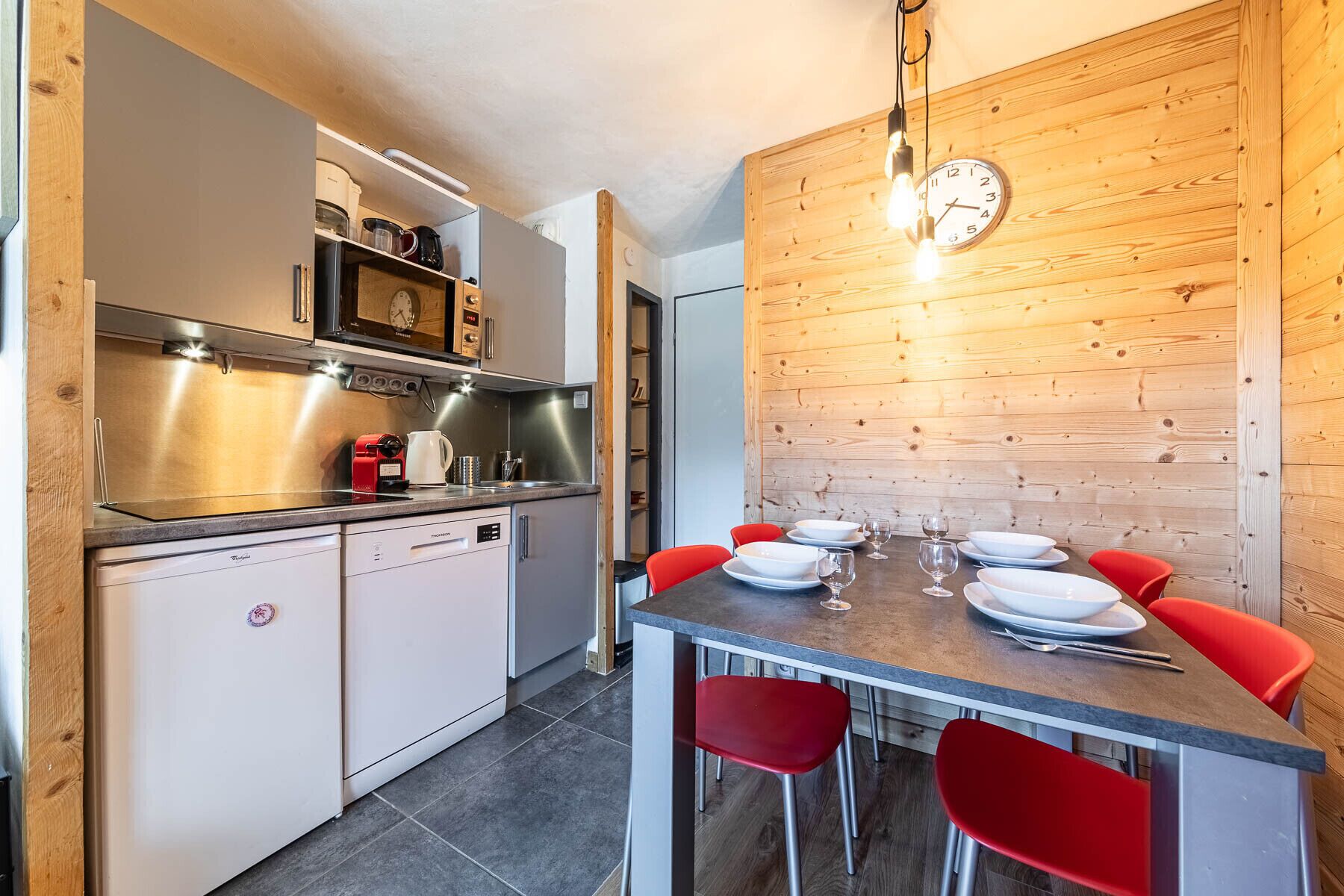 Fridge, microwave, oven, dishwasher