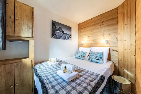 Wifi gratis y ropa de cama