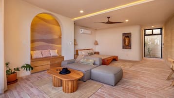 1 bedroom, desk, free WiFi, bed sheets