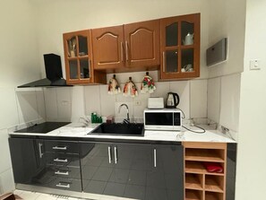 Microwave, stovetop