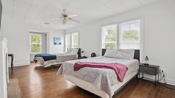 4 bedrooms, iron/ironing board, travel crib, free WiFi