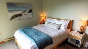 2 bedrooms, WiFi, bed sheets