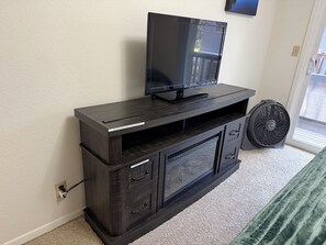 Interior - Cozy & Affordable! Perfect for snowy adventures! (McCall)