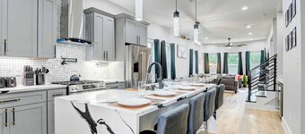 Jonairs ,Stockyard Mini Hotel