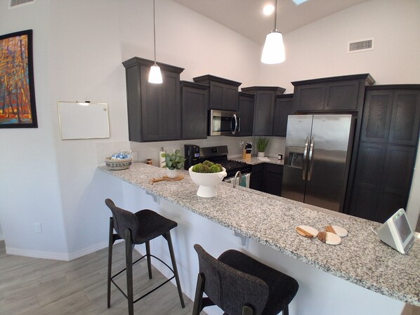 Mikrowelle, Ofen, Herdplatte, Geschirrspüler