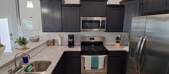 Spacious 4BR home in Santa Teresa with Wi-Fi, A/C, and comfort galore