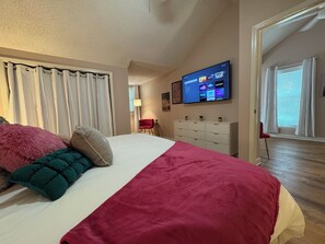 3 bedrooms, desk, iron/ironing board, free WiFi - Welcome to Tiger Townhome! (Baton Rouge)