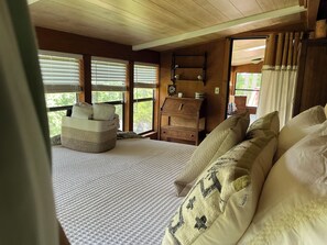 3 bedrooms, iron/ironing board, travel cot, free WiFi