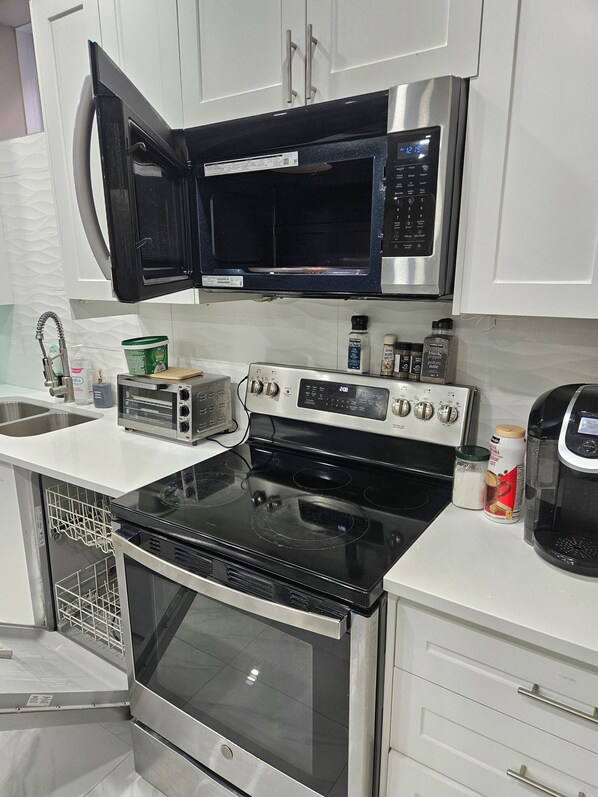 Microwave, oven, stovetop, dishwasher