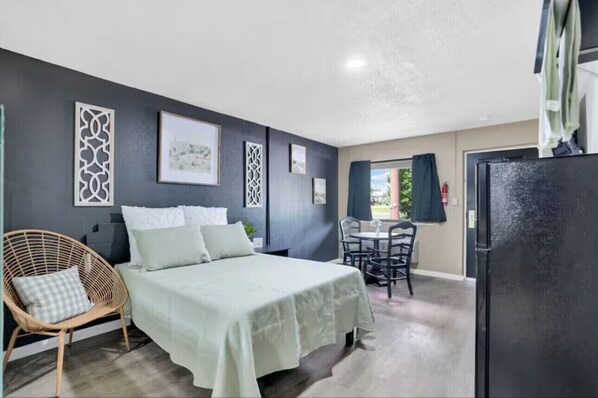 1 bedroom, free WiFi, bed sheets