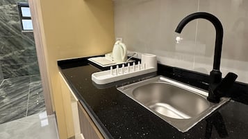 Apartment, 1 Bedroom, Accessible, Smoking | Interior