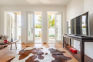 Smart TV - Private Encinitas Casita & Patio (Encinitas)