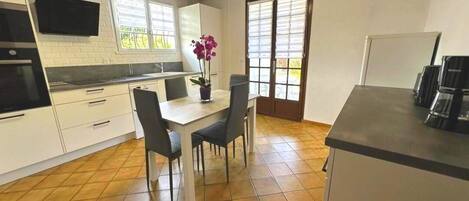 Microondas y lavavajillas