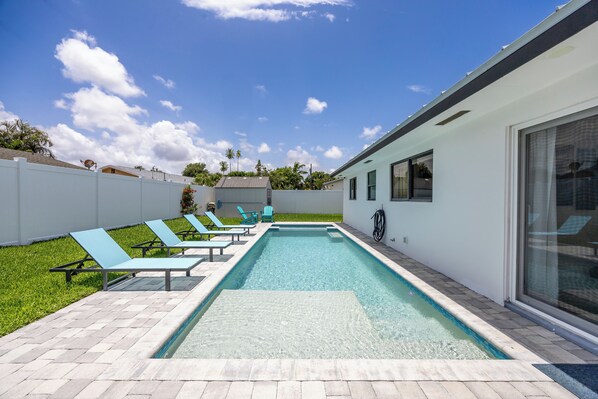 Outdoor pool, a heated pool