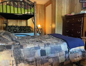 3 bedrooms, WiFi, bed sheets