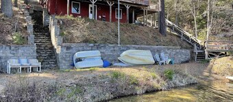 Lakefront 3 bed room property in Freedom, NH