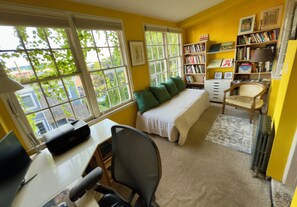 2 chambres, fer et planche à repasser, Wi-Fi gratuit, draps fournis