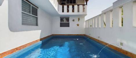 Appartement, 1 chambre, accessible aux personnes à mobilité réduite, balcon | Piscine | Piscine extérieure