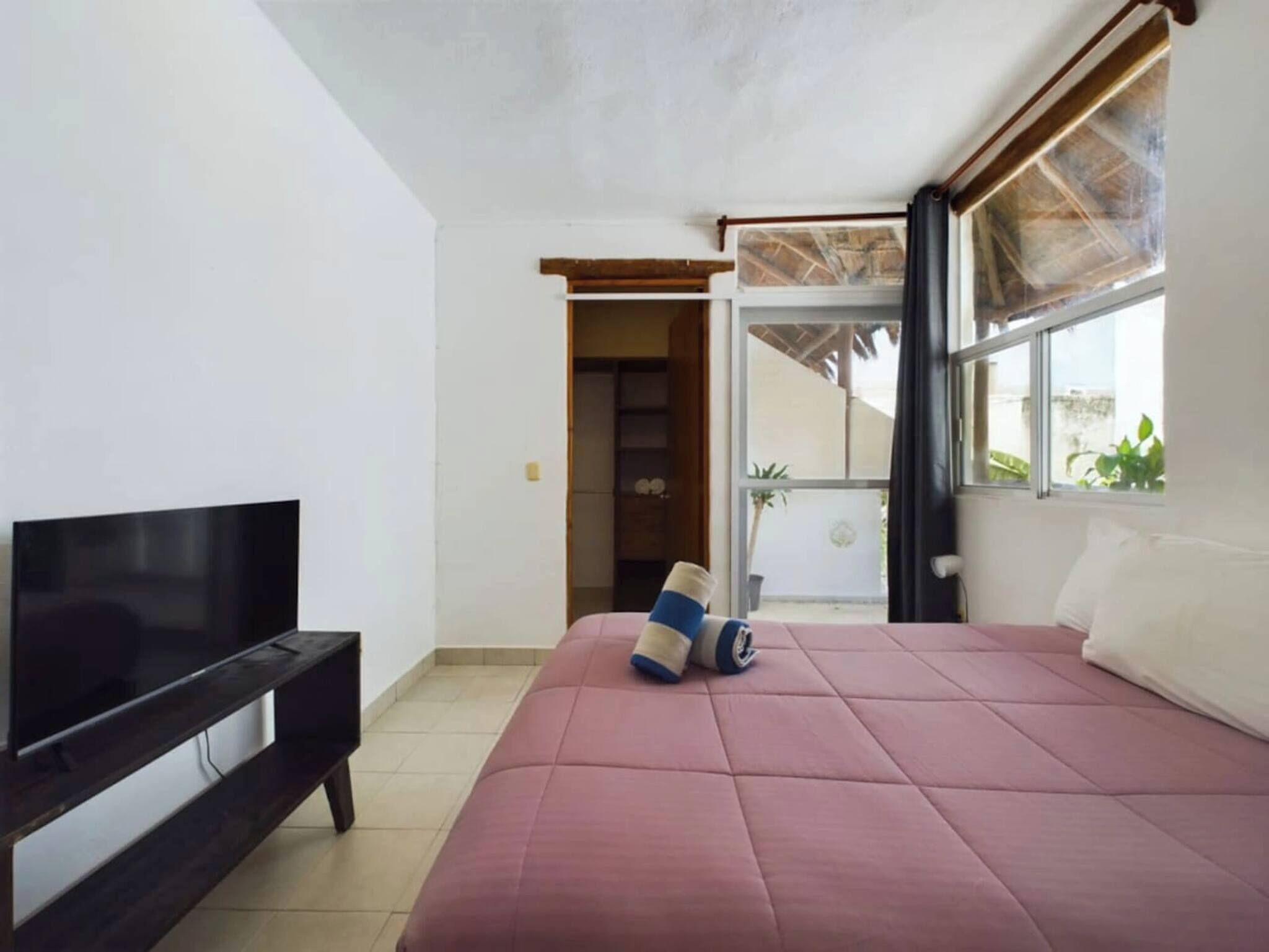 Apartment, 1 Bedroom, Accessible, Balcony | Room amenity